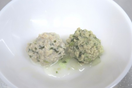 右が生の小松菜まぜたもの