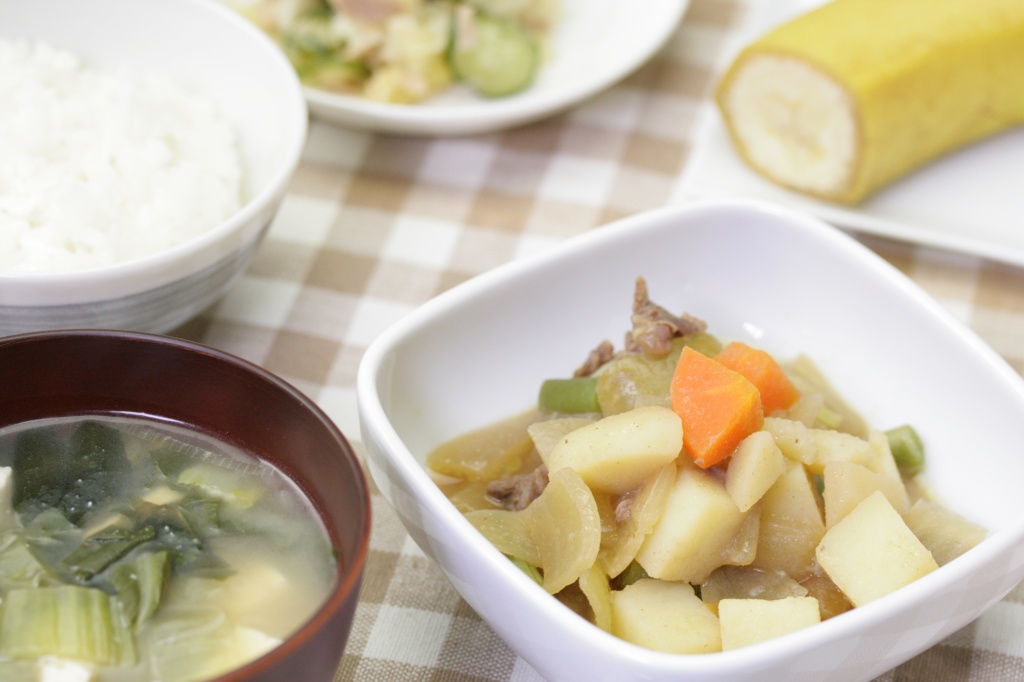 献立・肉じゃが（カレー風味）